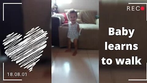 Baby Learns to Walk in great happiness