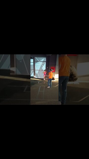 tiktok:unreal.md 🎮👾🕹️ #vr #vrclub #virtualreality #unrealvr #moldova #chisinau #vrarena 🖤 @unrealmd