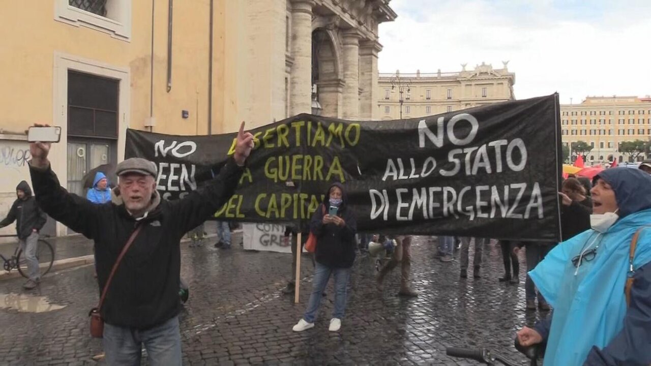 Italy: Hundreds of union strikers march against Green Pass implementation - 11.10.2021