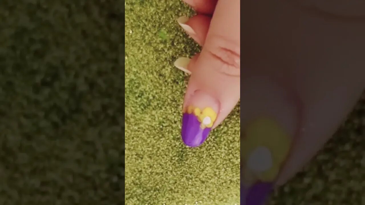 easy nail art short #mehsimcreations #ytshorts #shortvideo #nailart #nails #youtubeshorts