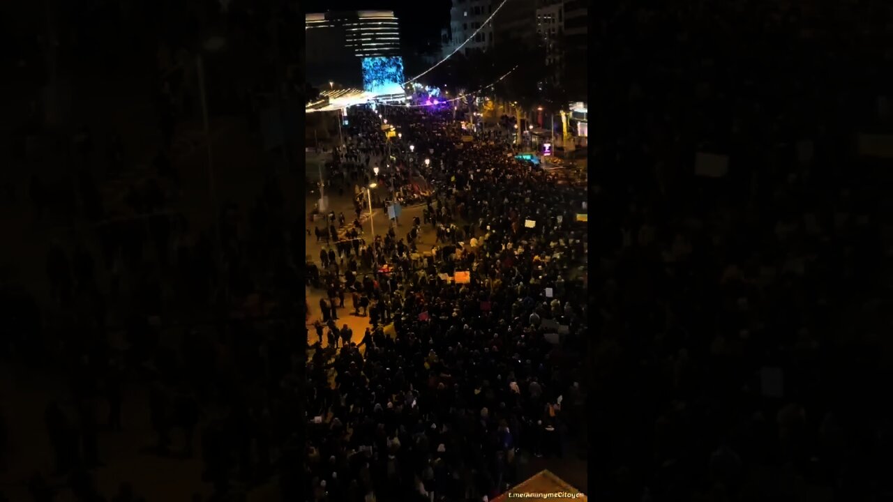 🇪🇸🚨 HUGE CROWD IN BARCELONA, SPAIN RISING UP AGAINST MANDATES