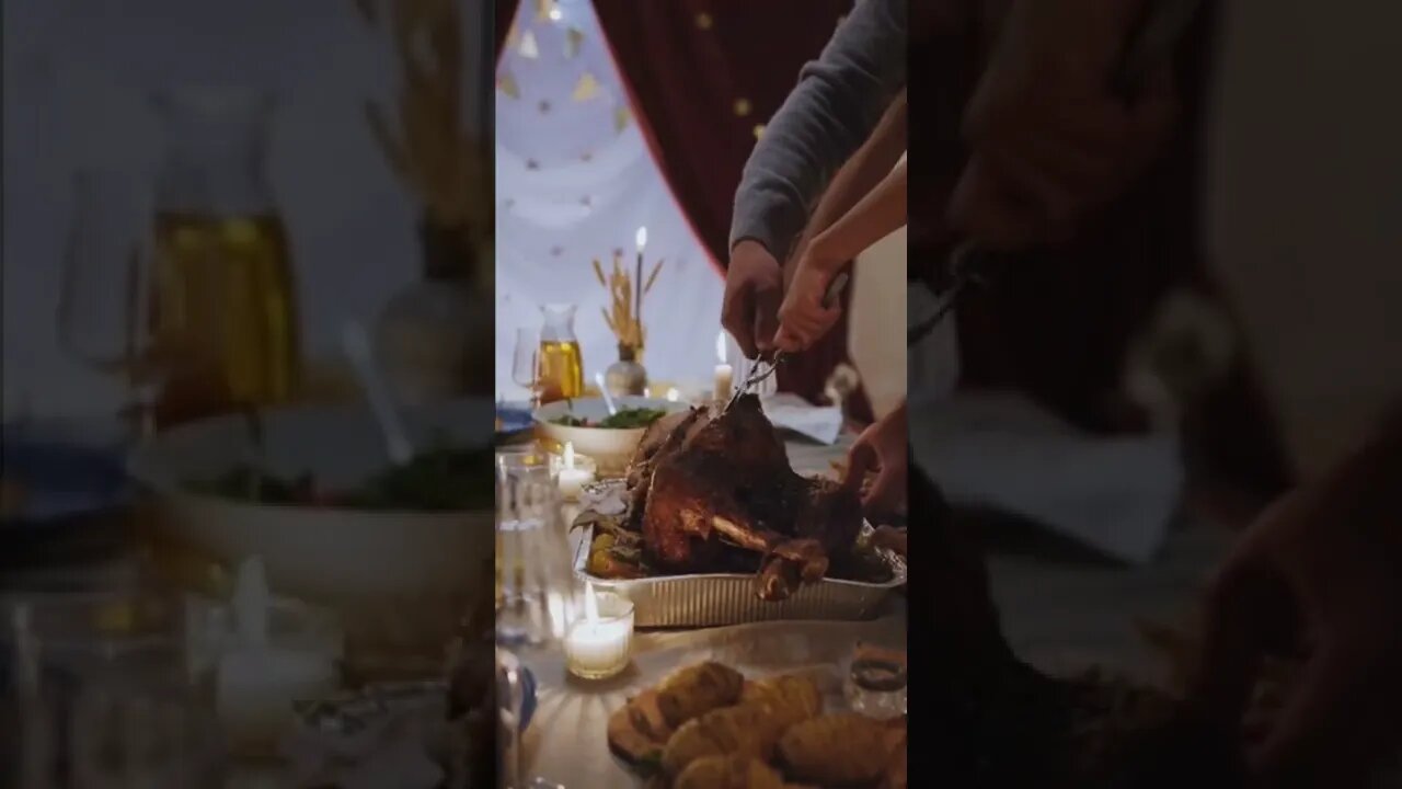 Thanksgiving 2022 | Slicing Turkey | #thanksgiving2022 #shorts #short #eating #dinner 50 Seconds #3