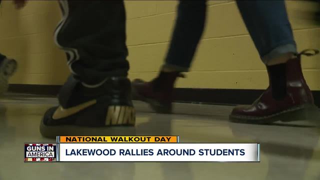 Lakewood students get donations to march in D.C.