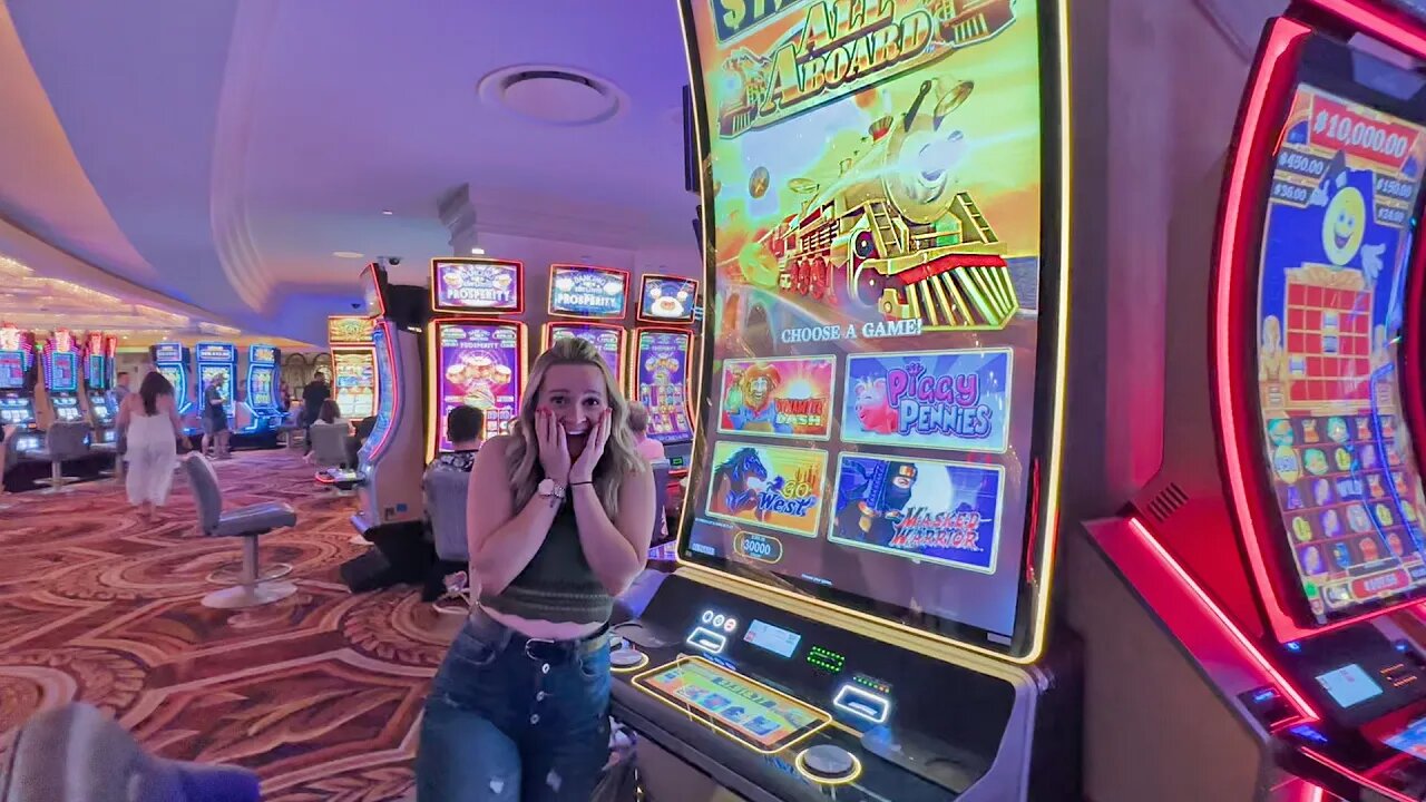 Hitting The Bonus TWICE At Caesars Palace Las Vegas!!