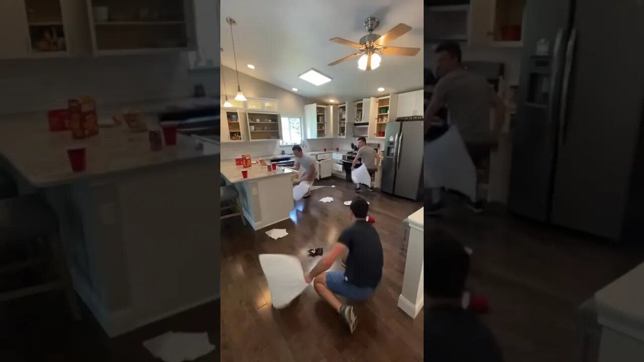 Cleaning In A Hurry For Visitors! 🤣