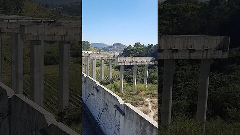 PISTA EM CONSTRUÇÃO RODOANEL NORTE VIADUTO PEDRAS E MATO RAIMUNDO PEREIRA DE MAGALHÃES SP