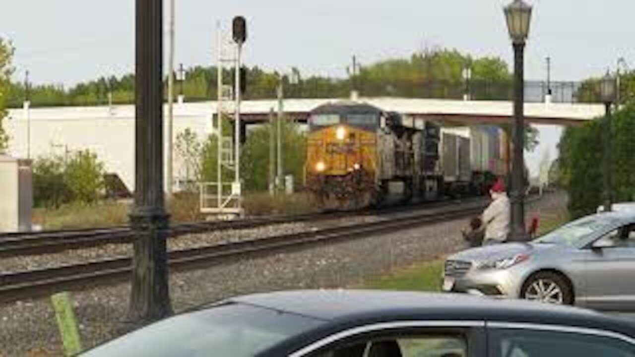 CSX Q017 Intermodal Double-Stack Train From Berea, Ohio October 6, 2020