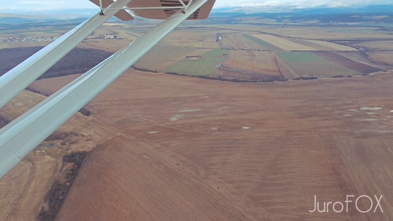 Wingview - Landing at LZLU Lucenec