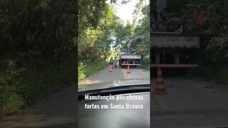 Após chuvas fortes, vários pontos em manutenção em Santa Branca-SP #shorts