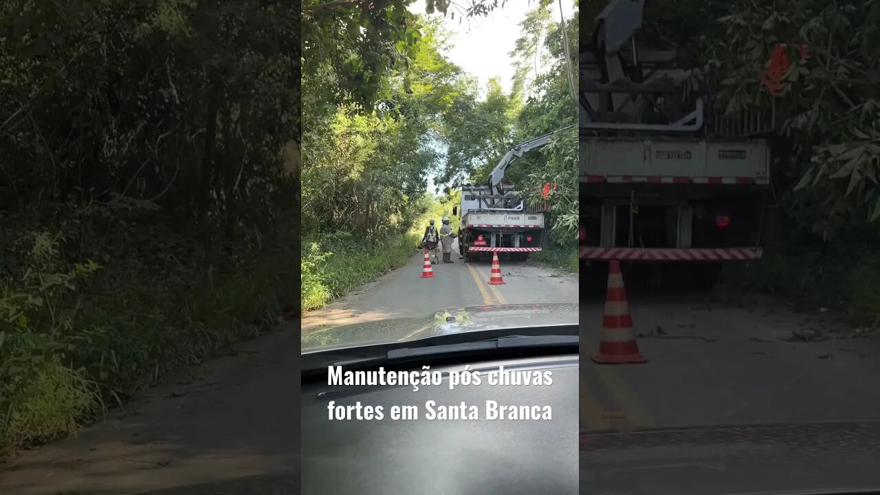 Após chuvas fortes, vários pontos em manutenção em Santa Branca-SP #shorts