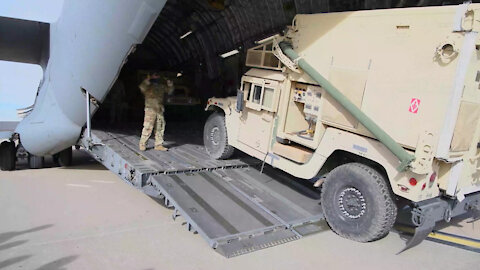 Joint force C-17 vehicle offload