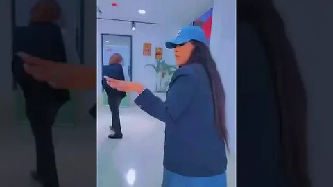 Emma Keita Vs Lohoues Flore De Lille Veuve Joyeuse L Brunch de Ek Road Tour ! Comme je disais tantôt