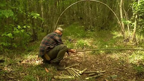 3 ++ Building a Survival Shelter in a Forest Camp food from natural herbs