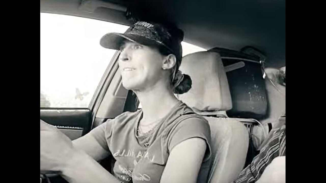 IP2 Stories - IBL Gets Accused Of Harrassing Vegan Patriot at Grocery Store by Black Chick!