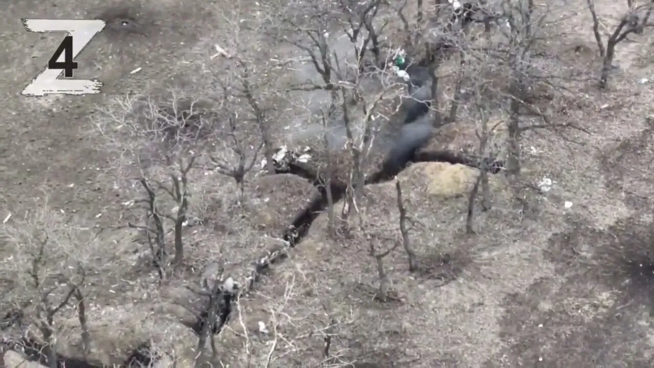 Russia army was fighting the Ukraine army in the Ukraine trenches.