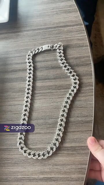 Me with my very fast diamond i’m all iced out