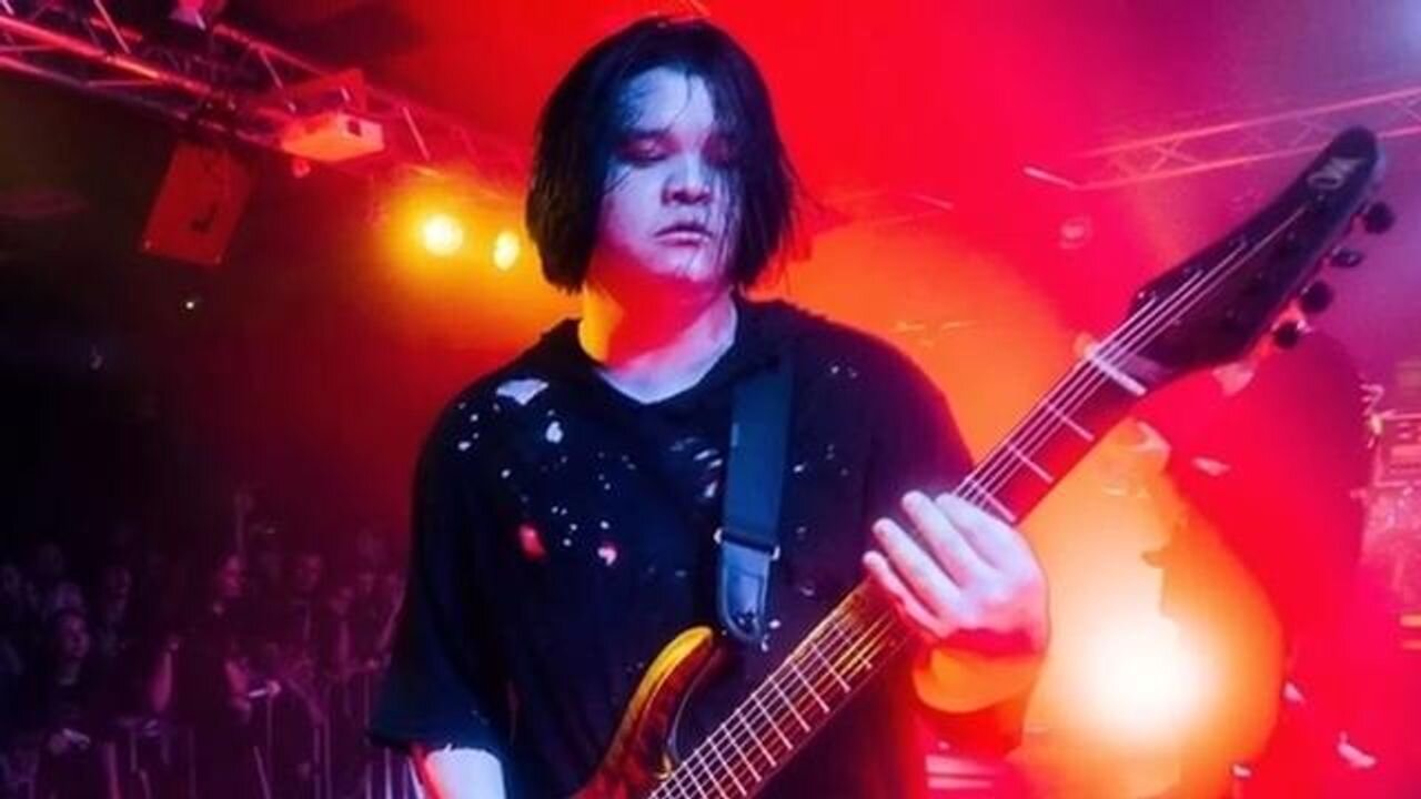 Aussie metal band guitarist Ryan Siew (26) dead after ‘brain fog’ battle (Jun'23)