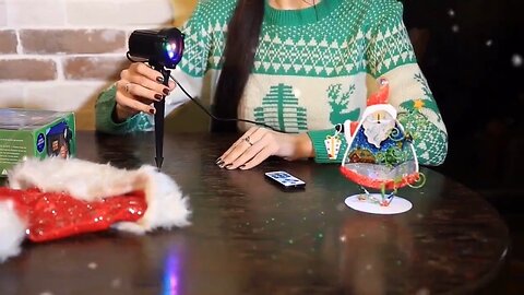 Laser Projector Light Garden Outdoor Waterproof Christmas Tree Xmas Holiday Shower Lighting