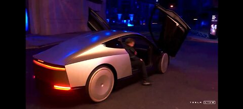 Elon Musk masks CRAZY entrance into a Drive less CyberCab !!