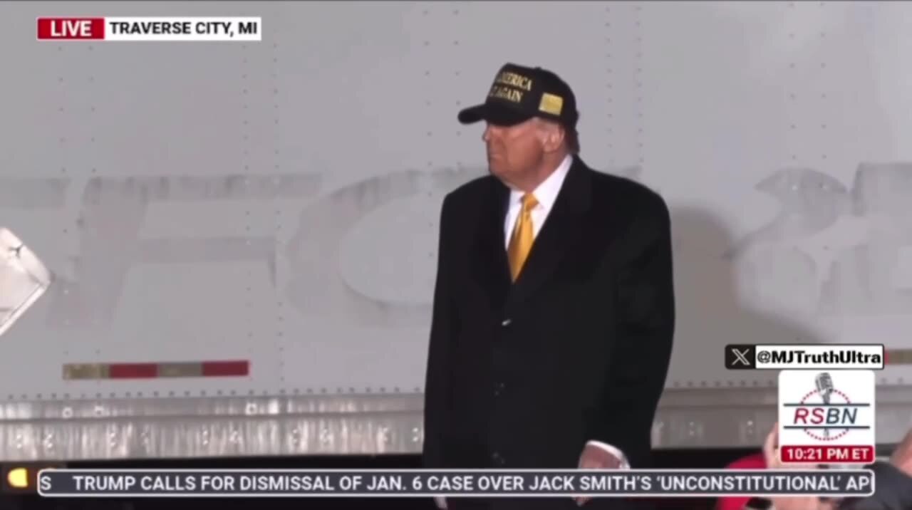 Trump Walks Out To 🎶Undertaker🎶 Song In DARK MAGA HAT & GOLD- MESSAGE SENT!!!