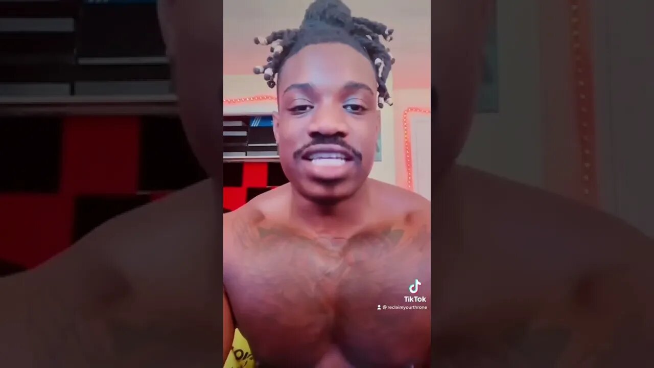 Woman desperately shaming men explaining why men don’t want to hang out with her 👑