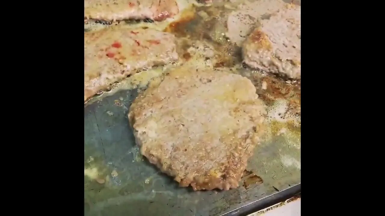 The best Swiss steak prep on the internet | @chefpolitte on IG 🇨🇭🥩 #shorts