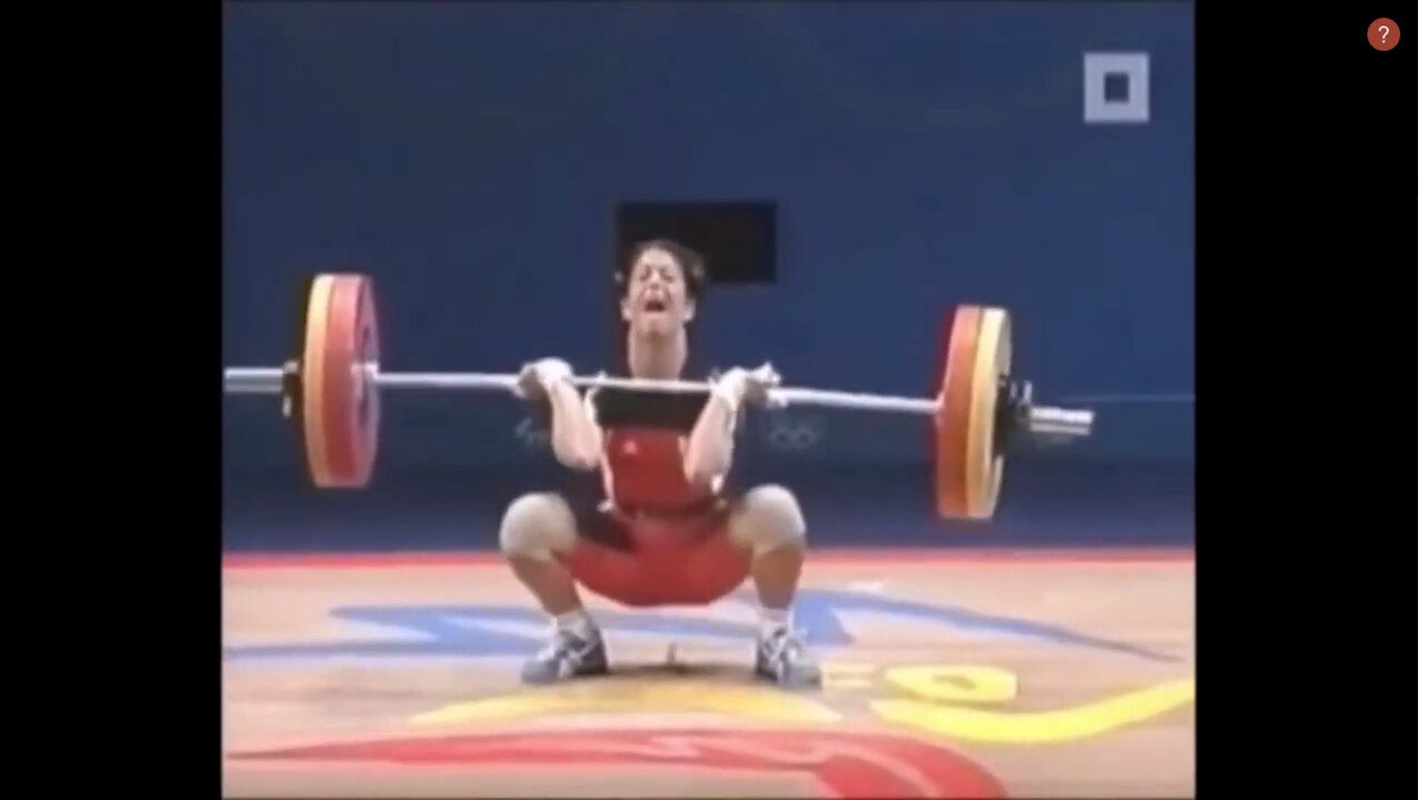 Strong woman pees while lifting / Epic fails part 7