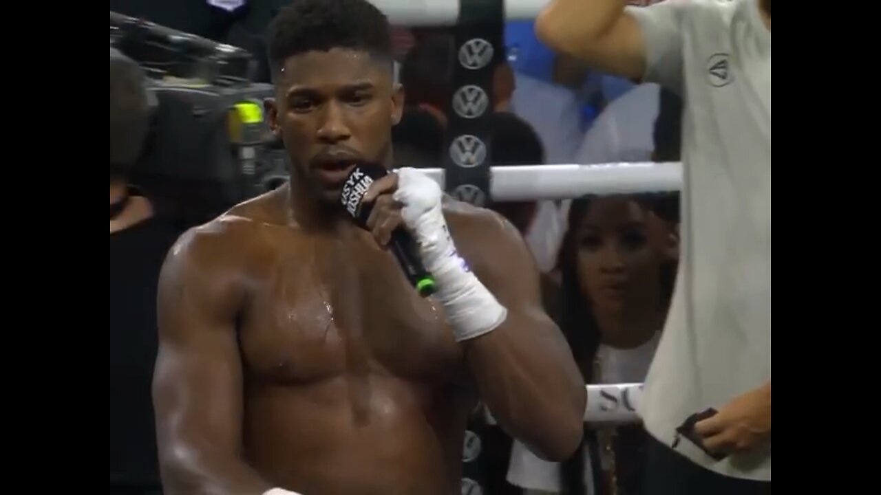 Anthony Joshua has a Moment - Anslysis