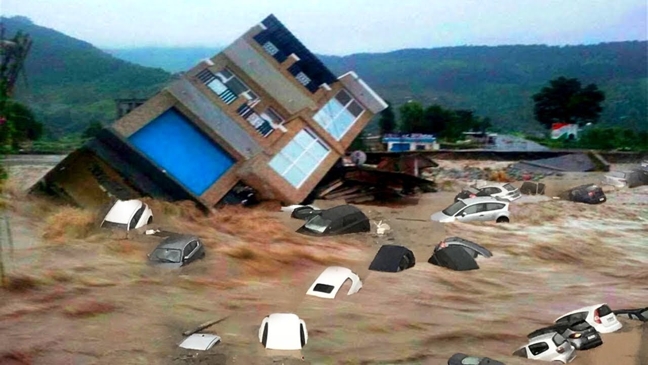 THE WATER TOOK EVERYTHING AWAY! CHINA UNDER WATER! WORST FLOOD IN 60 YEARS!