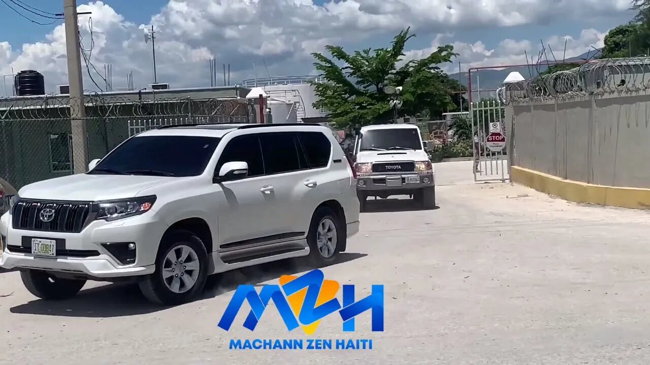 Plis Pase 20 Machin Nan Kòtèj premye minis Ariel Henry Ki Fenk antre nan Peyi a