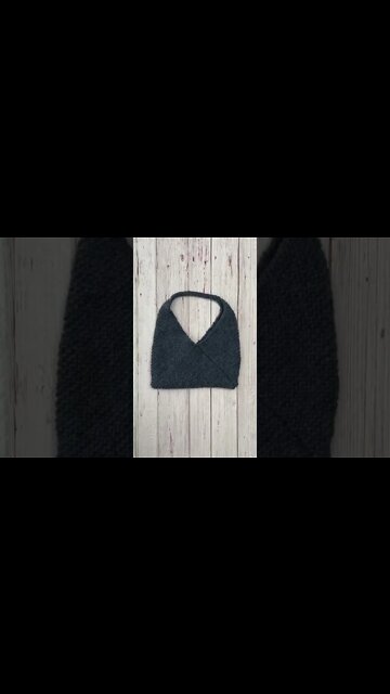 Free Folded Rectangle Knit Purse Pattern tutorial available now on my channel. #knit