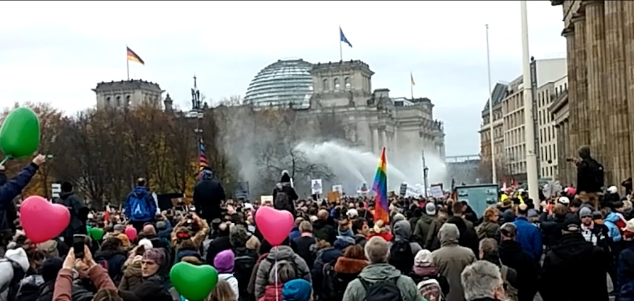 Von Trommeln und Wasserwerfern - Berlin 18.11.2020