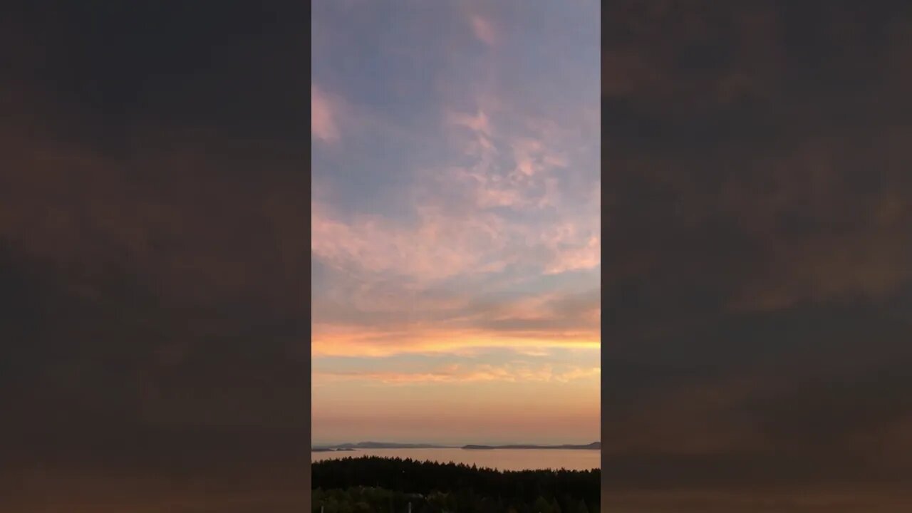 Strange geo engineering in the clouds