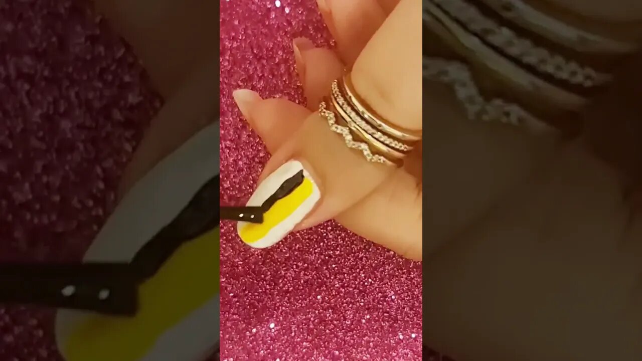 Easy nail art #mehsimcreations #ytshorts #shortvideo #nails #shortsfeed #youtubeshorts #nailart