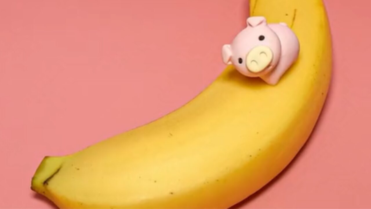 Cute pic playing on Banana