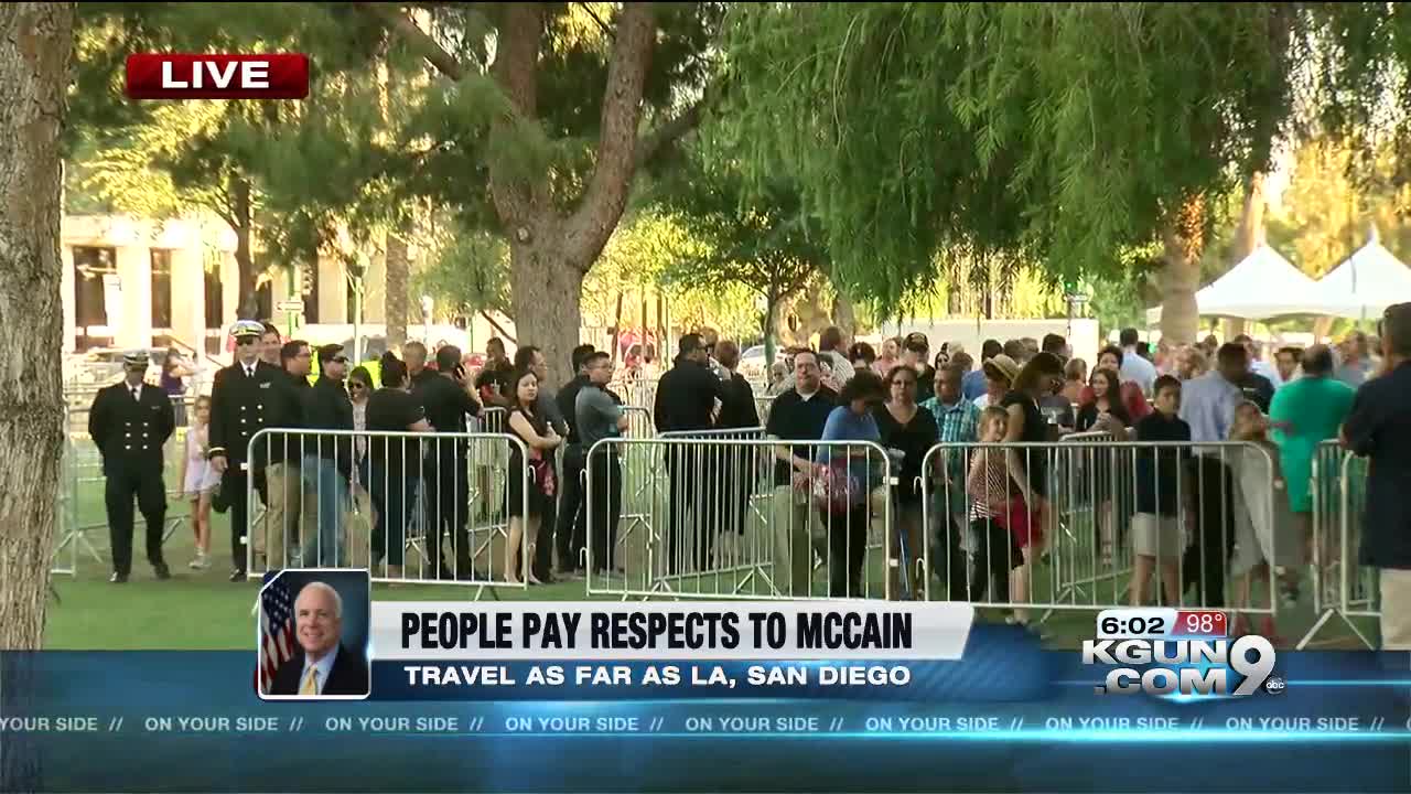 Mourners pay tribute to McCain in Phoenix