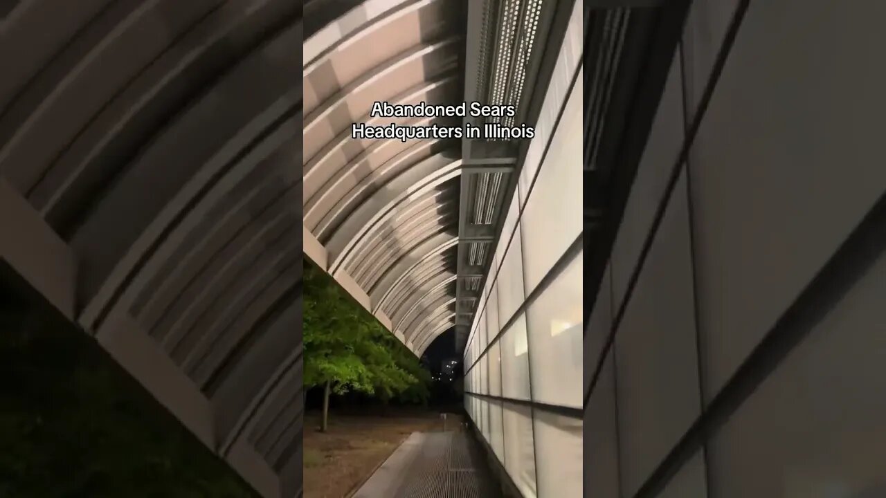 Abandoned Sears HQ in Illinois