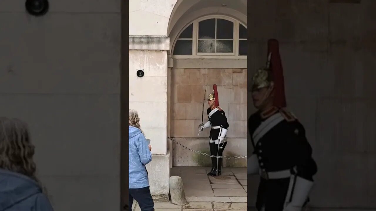 Get back guard shouts at in the arches #horseguardsparade