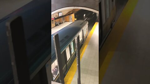 Glimpse Bonaventure métro