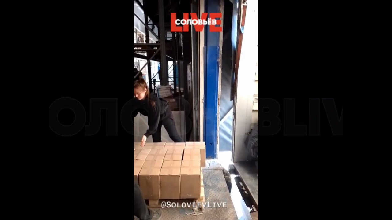 15 trucks of humanitarian aid arrived in Mariupol thanks to a volunteer from the Urals