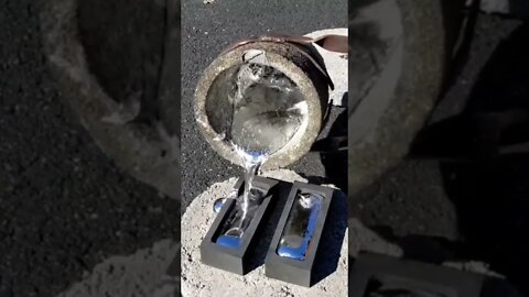 WoW 😲 Pouring Molten Metal #shorts #cool #viral #entertainment