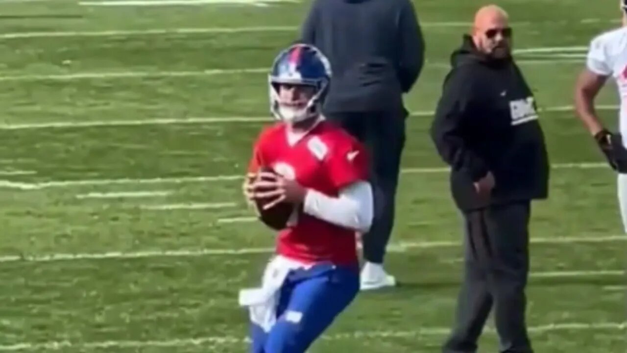 Daniel Jones Looks Great at Practice (Video) | New York Giants