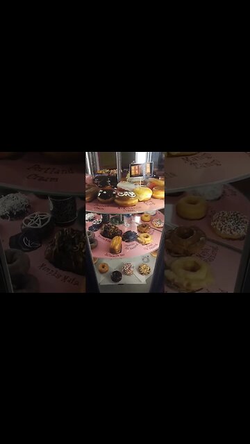 Voodoo Doughnuts! YUM! 😋 #voodoo #doughnut #doughnuts #famous #portland #Oregon #sweets #pastry