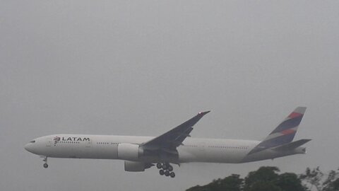 Boeing 777-300ER PT-MUD vindo de Guarulhos antes de pousar em Manaus (13/08/2021))