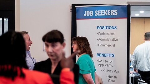 Out-of-work Americans facing longer waits for new job