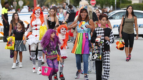 Pediatrician explains how to trick-or-treat safely this year