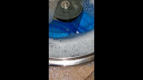 the way Bubbles coming out of pot Lid