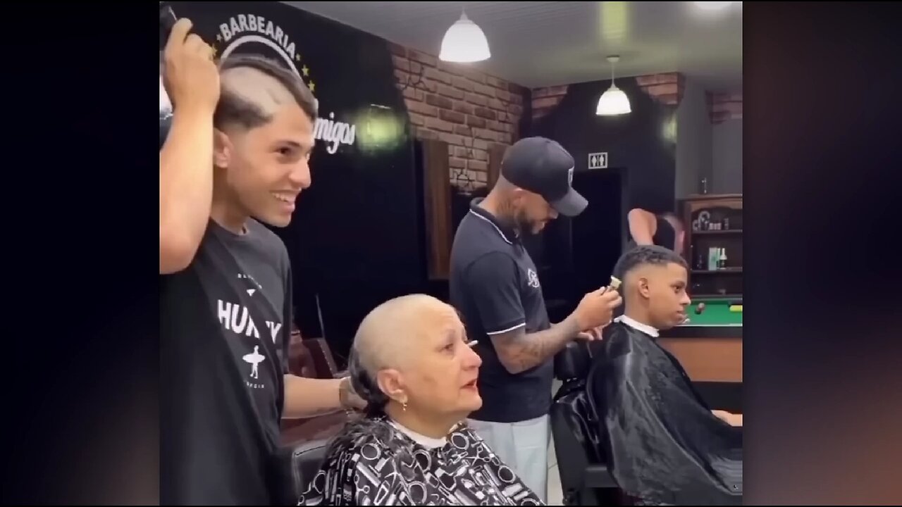 PEOPLE WHO SHAVE HEAD FOR SUPPORT 😭😘😍