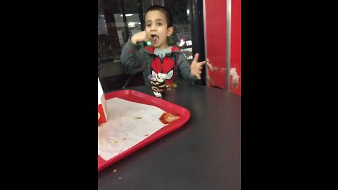 hilarious Brainfreeze kid eating ice cream