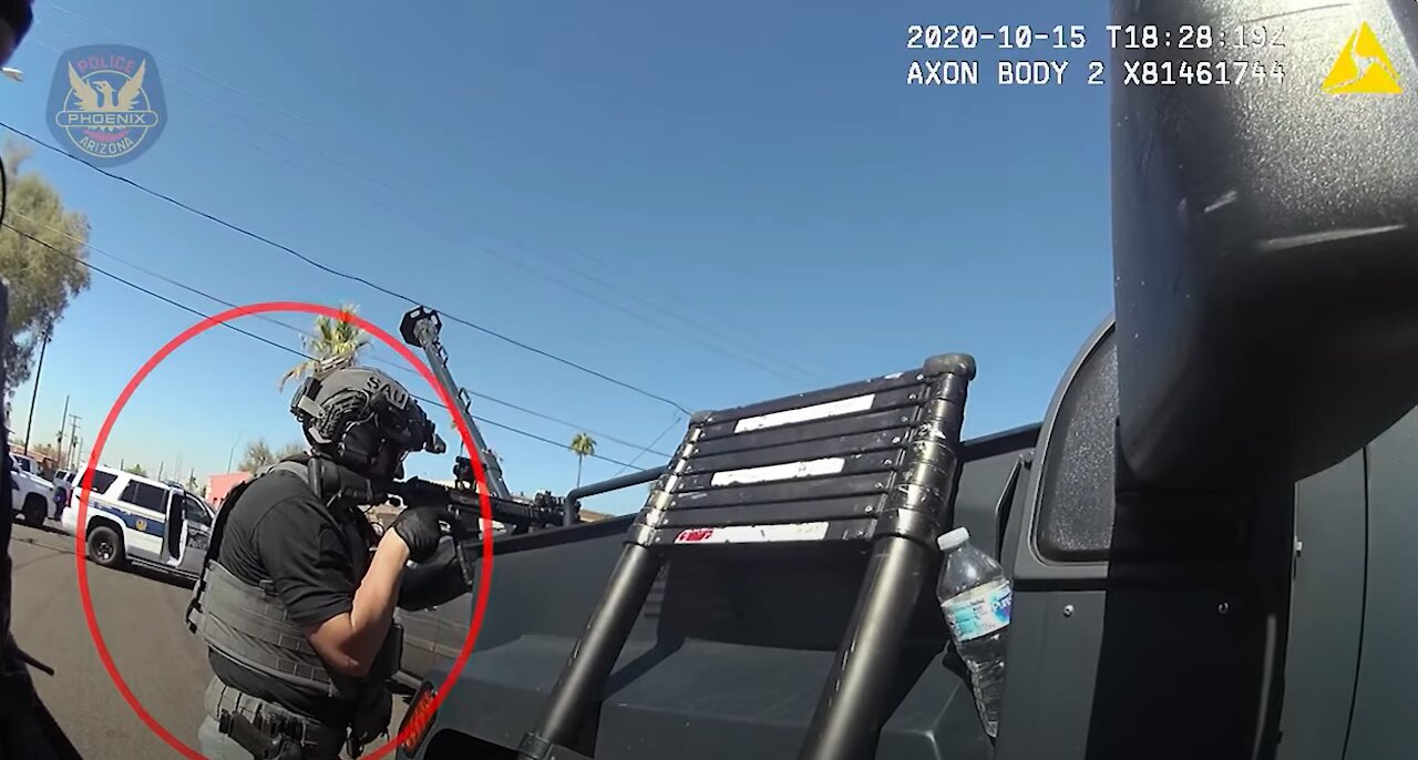 Phoenix SWAT Apprehends Armed Suspect, SHOTS FIRED!!!